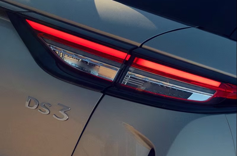close up of the rear lights